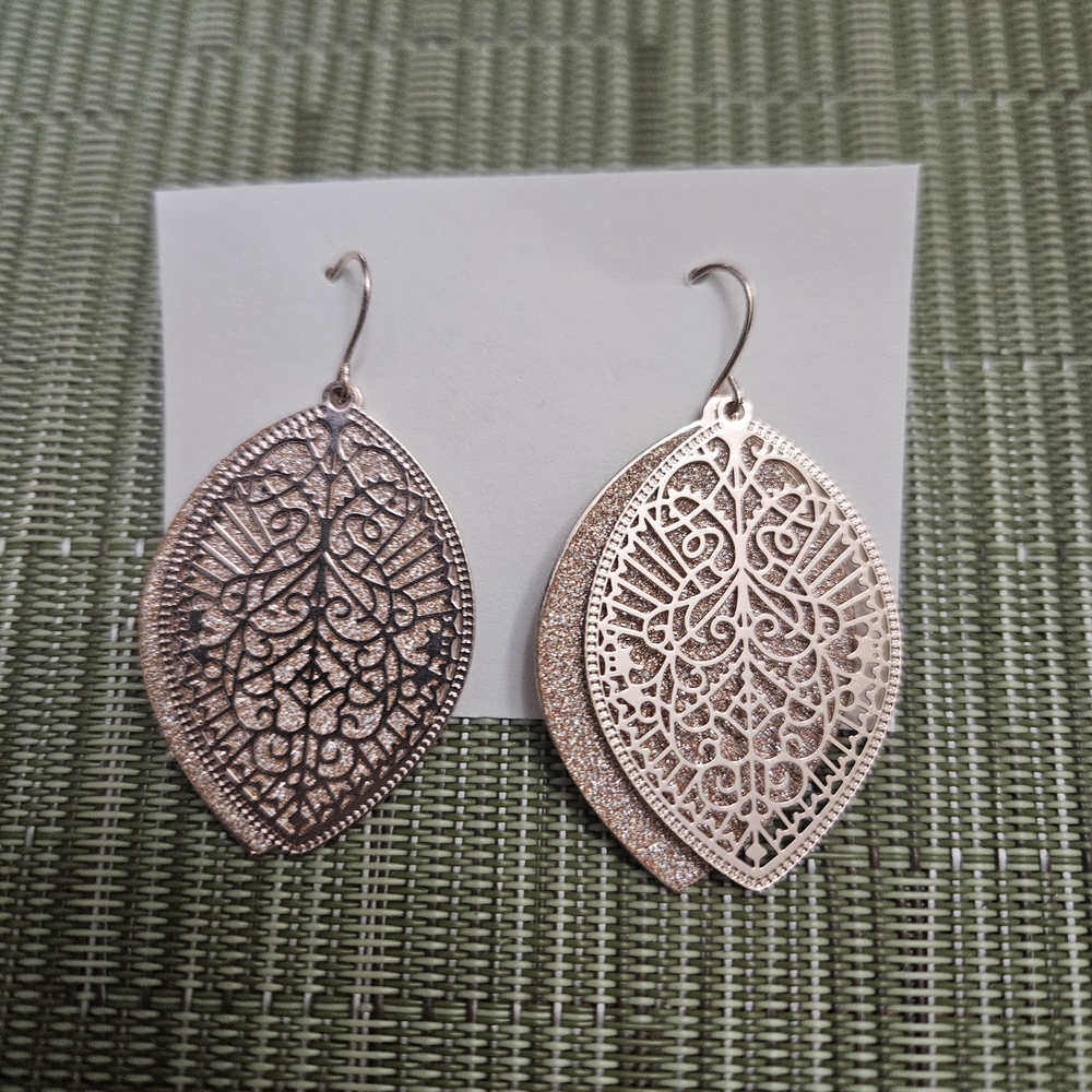 Elegant Rose Gold Filigree Earrings